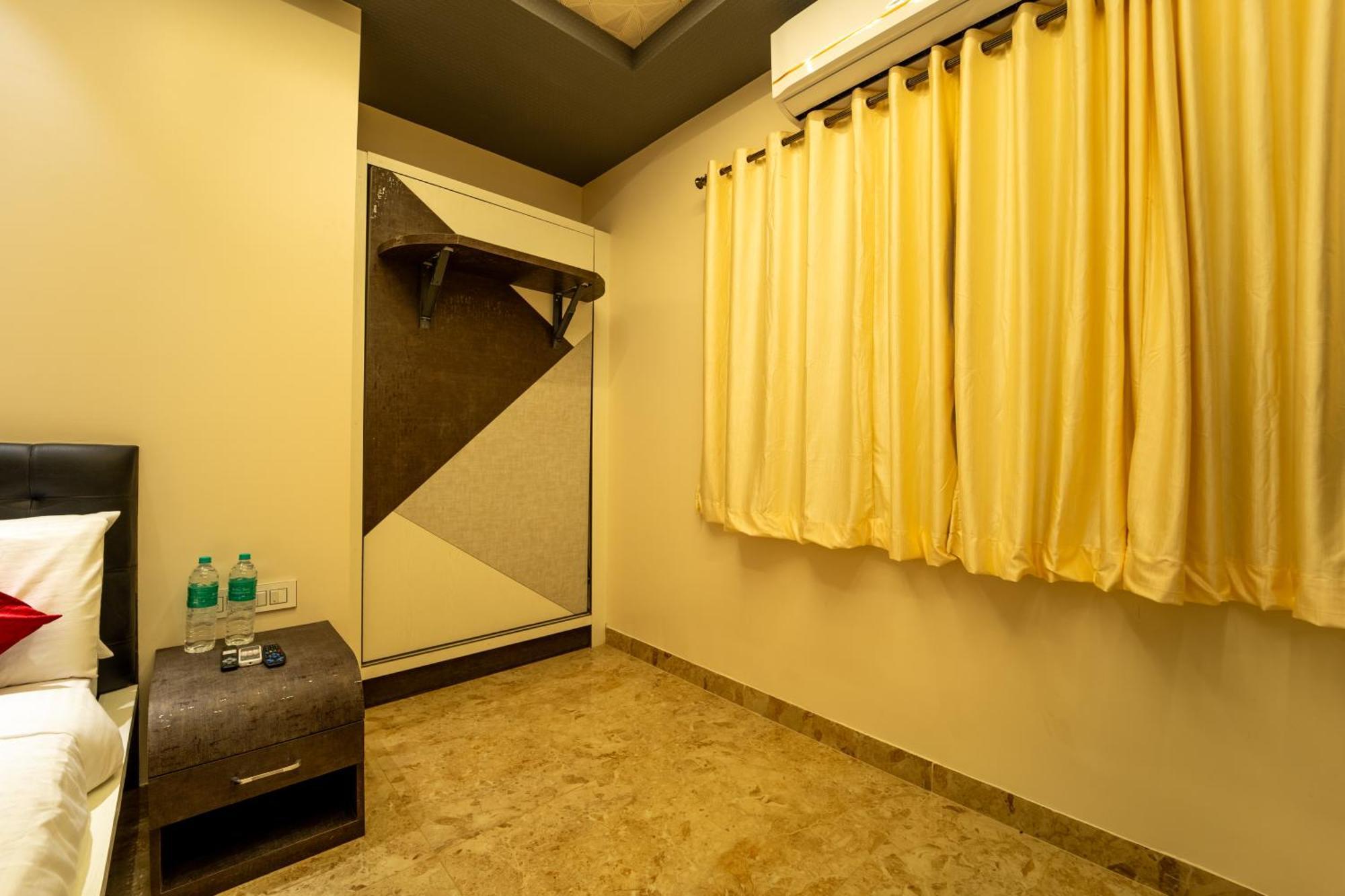 Seasons Suites - Hbr Bangalore Værelse billede