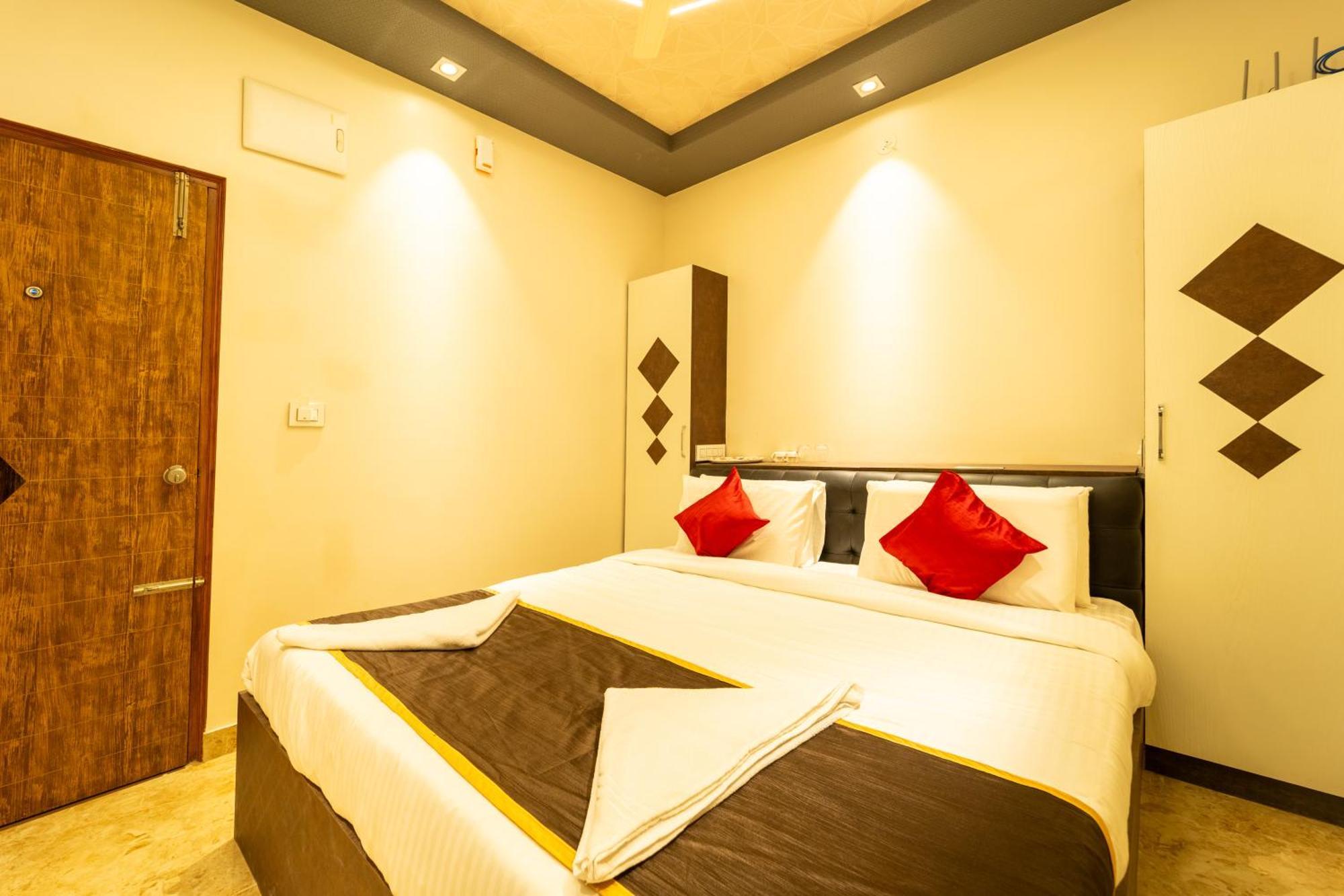 Seasons Suites - Hbr Bangalore Værelse billede