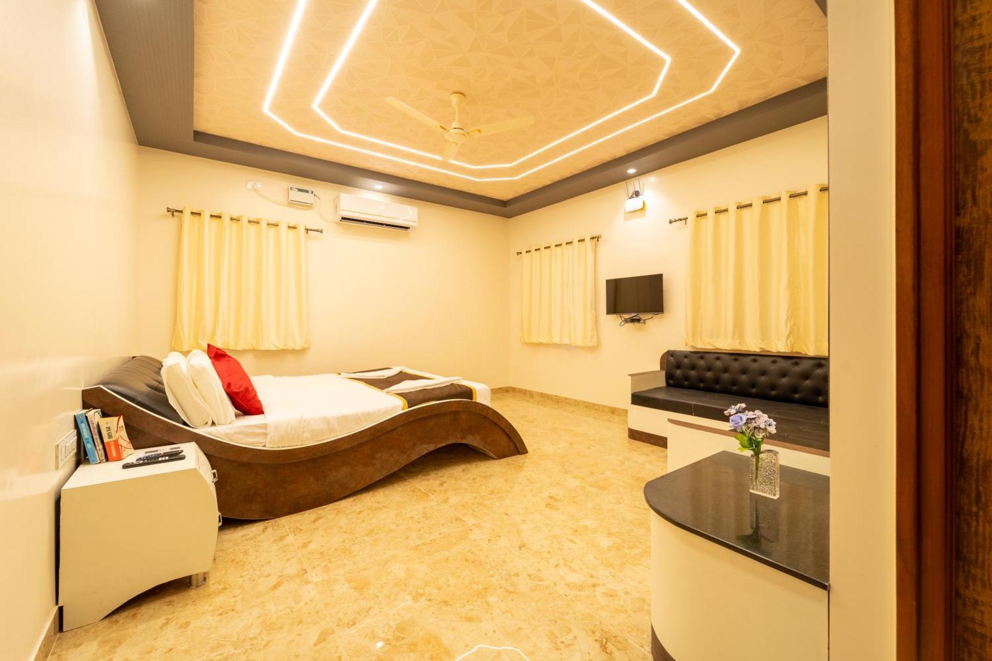Seasons Suites - Hbr Bangalore Værelse billede
