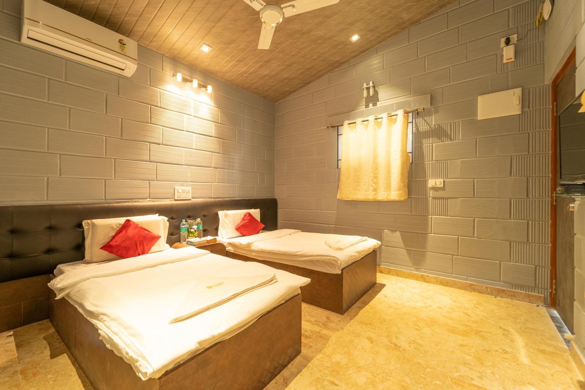 Seasons Suites - Hbr Bangalore Værelse billede