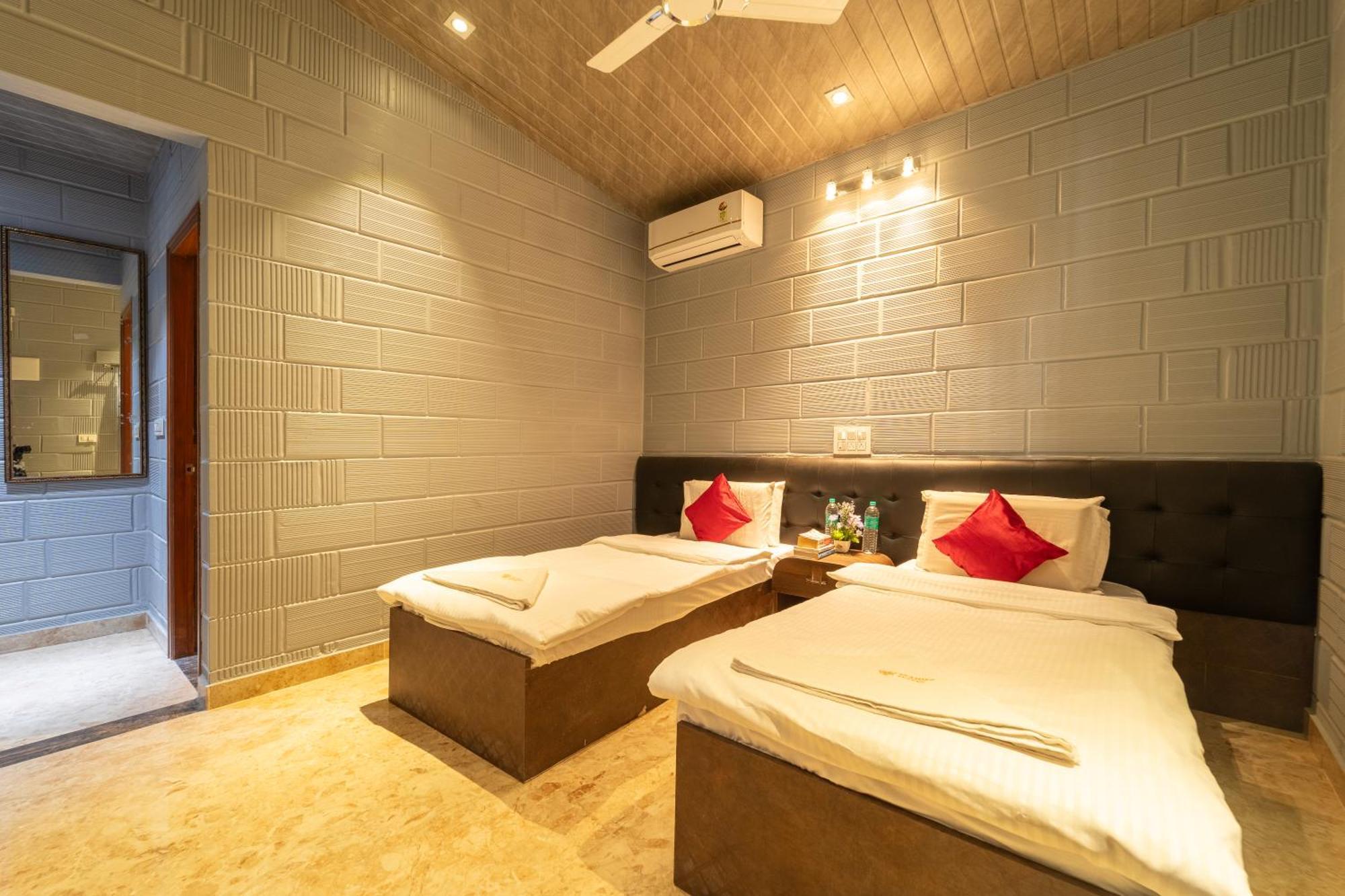 Seasons Suites - Hbr Bangalore Værelse billede