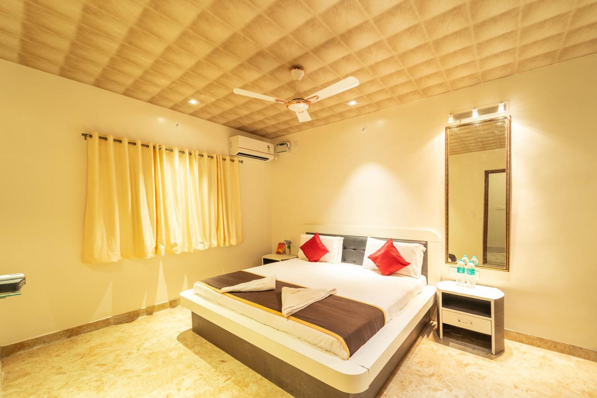 Seasons Suites - Hbr Bangalore Værelse billede