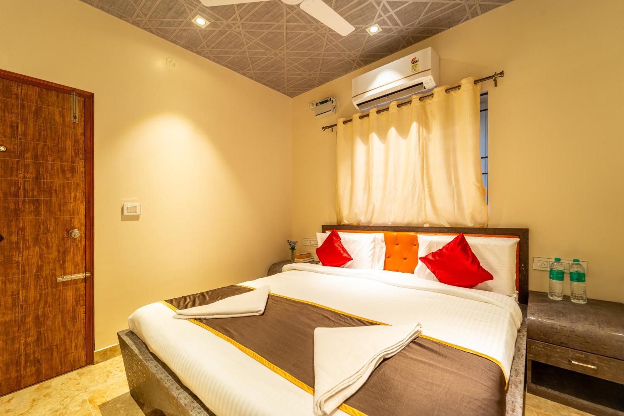 Seasons Suites - Hbr Bangalore Værelse billede